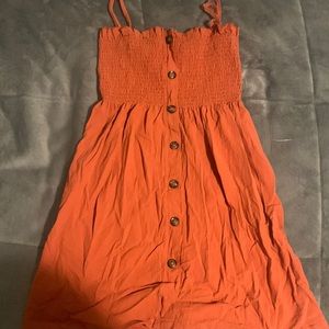 It’s a cute summer dress to wear on dates or just on a lazy day! It’s a medium.